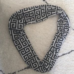 Black and white infinity scarf
